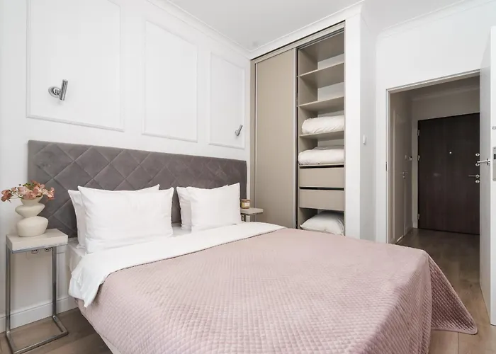 Apartment Mennica 4*